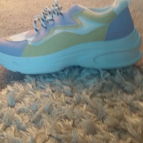 Shoe - Picture 1 of 1